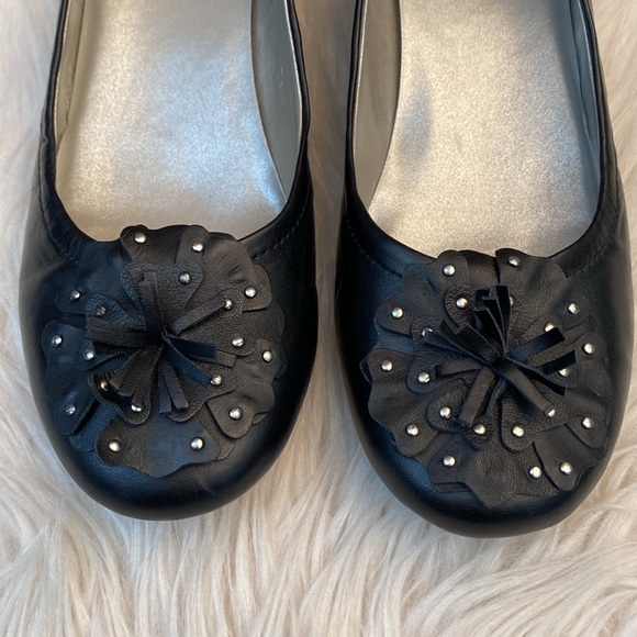 Me Too Black Leather Wedge Heels, Size 9M - Picture 7 of 15